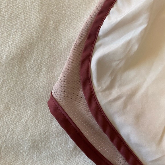 Nike Women’s Dry Fit Tempo Running Short - White & Pink - Picture 4 of 4